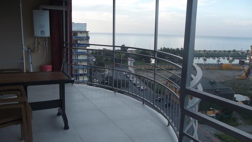 Big Flat In Batumi Daire Dış mekan fotoğraf